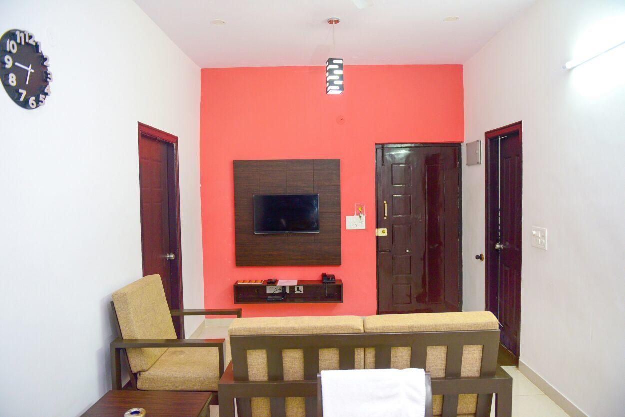 Varsha Enclave- Trinity House Aparthotel Maiçor Exterior foto