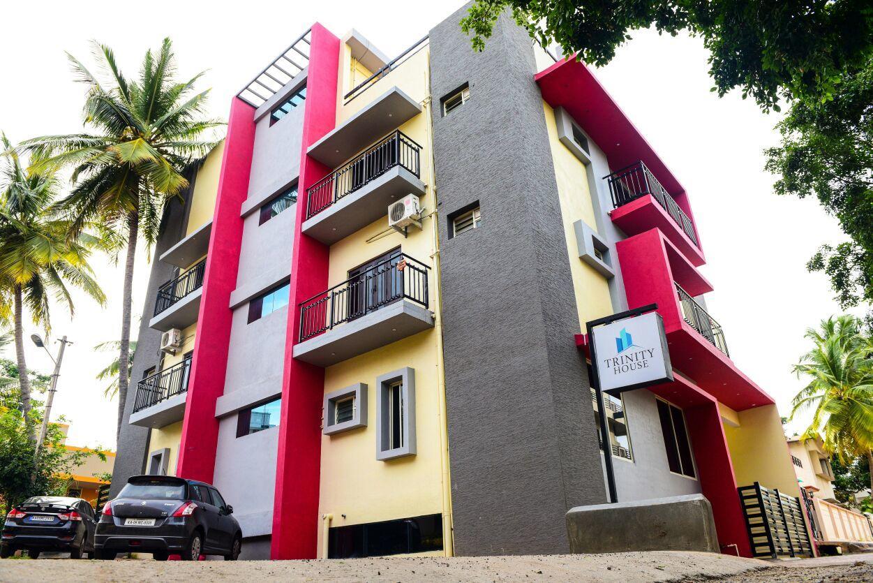 Varsha Enclave- Trinity House Aparthotel Maiçor Exterior foto